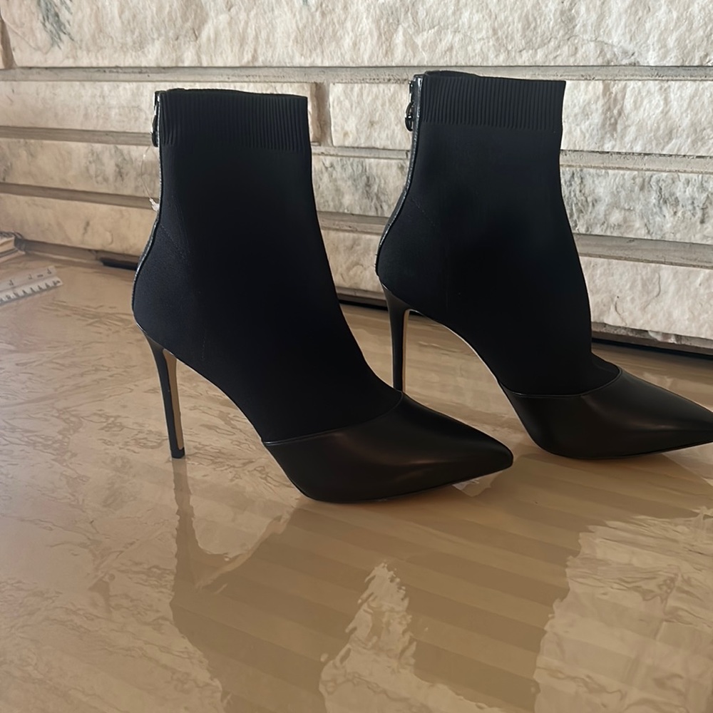 Michael Kors Vicky Knit black ankle boots